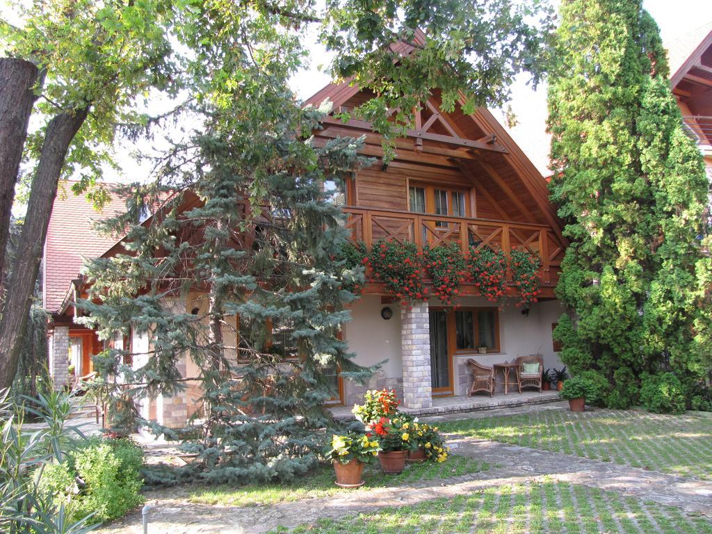 Toelgyes Apartment Hajduszoboszlo Ruang foto